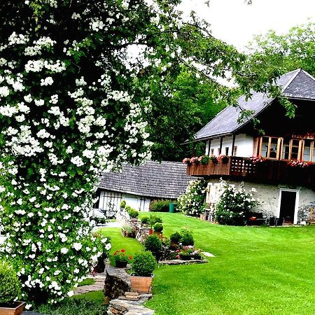 Cottage Am Waldrand Gelegen Feldkirchen in Kärnten Dış mekan fotoğraf